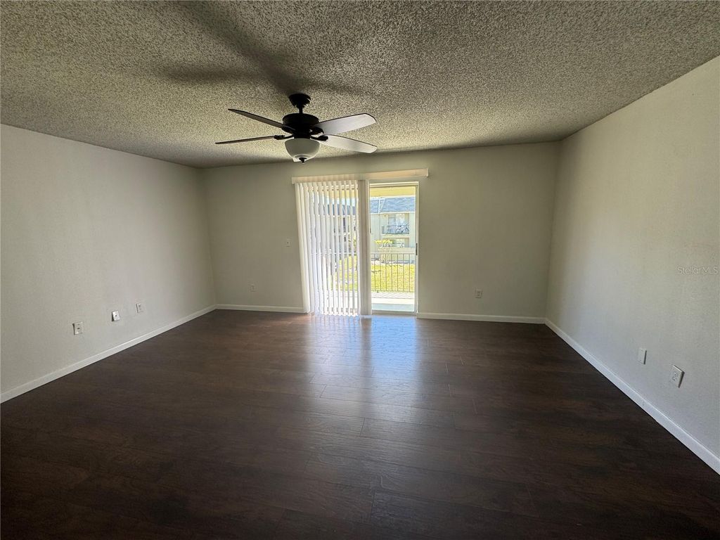 Image 2 of property listing at 525 CONWAY ROAD 220, Orlando, FL 32807