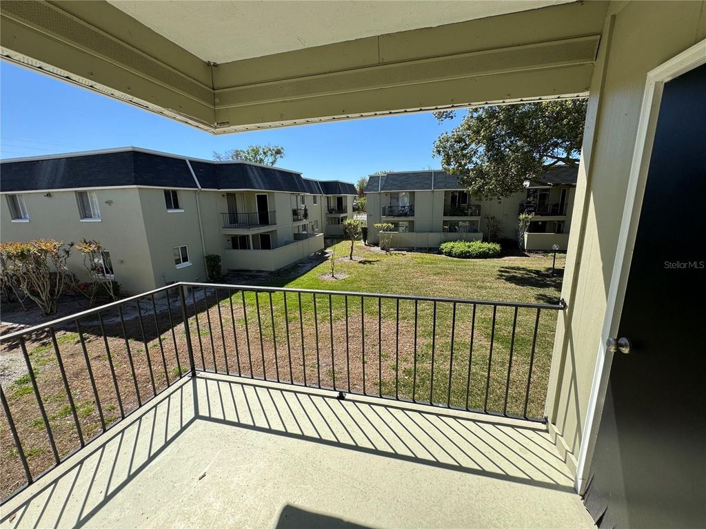 Image 11 of property listing at 525 CONWAY ROAD 220, Orlando, FL 32807