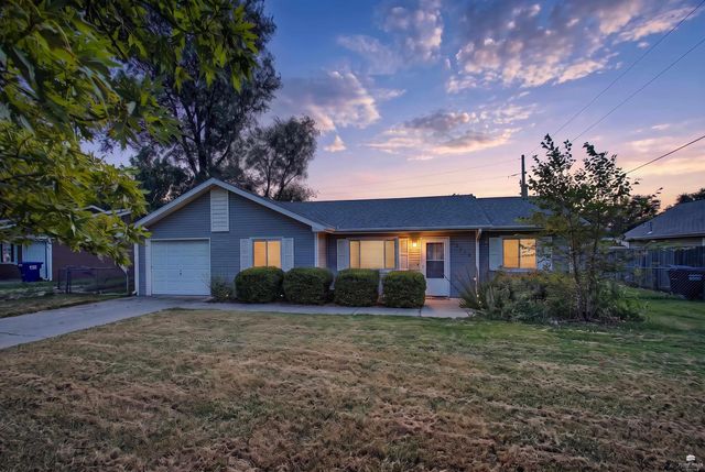 2216 Spain Drive, Manhattan, KS 66502