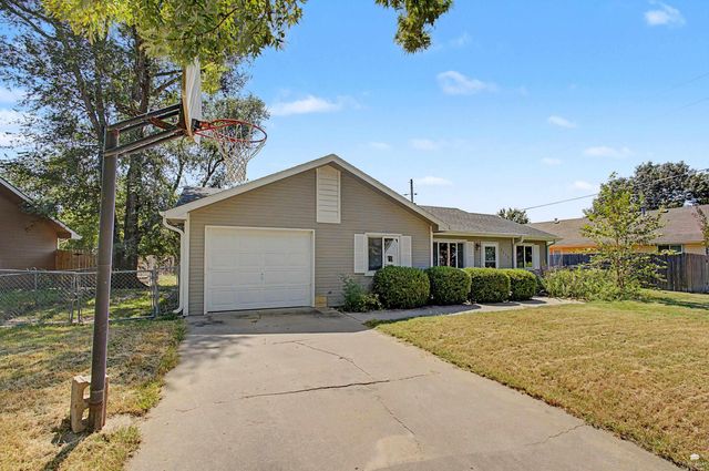 2216 Spain Drive, Manhattan, KS 66502