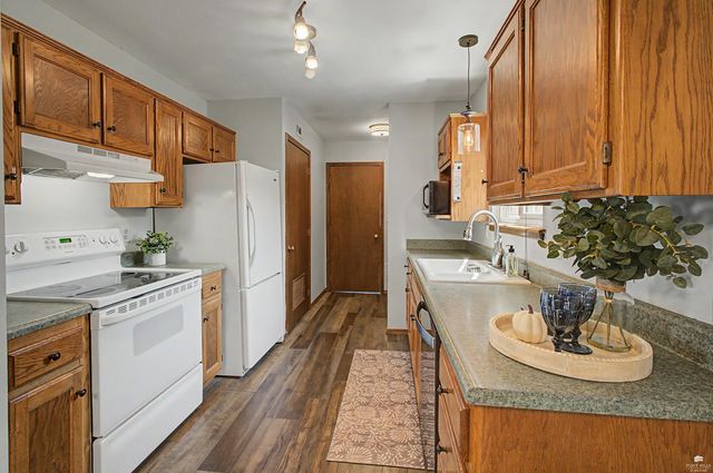 2216 Spain Drive, Manhattan, KS 66502