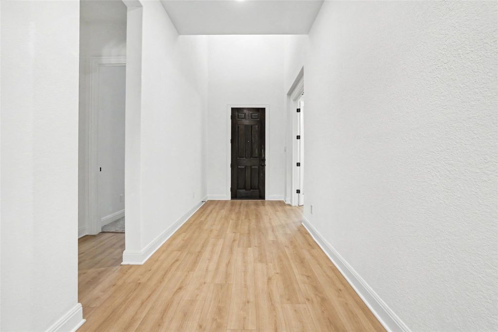 104 Rocky River RD, Georgetown, TX 78628