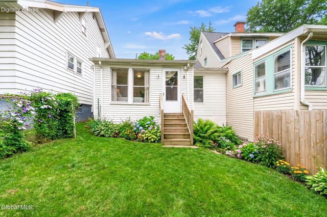 21 Moore Street, Albany, NY 12202