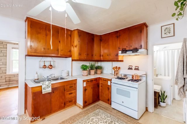 21 Moore Street, Albany, NY 12202