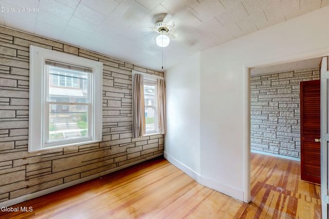 21 Moore Street, Albany, NY 12202
