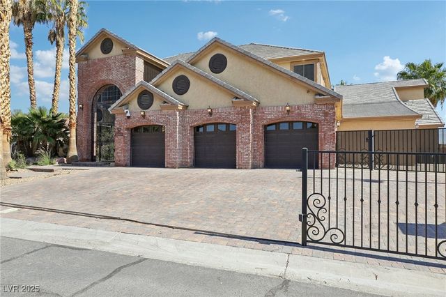 3622 Mooncrest Circle, Las Vegas, NV 89129