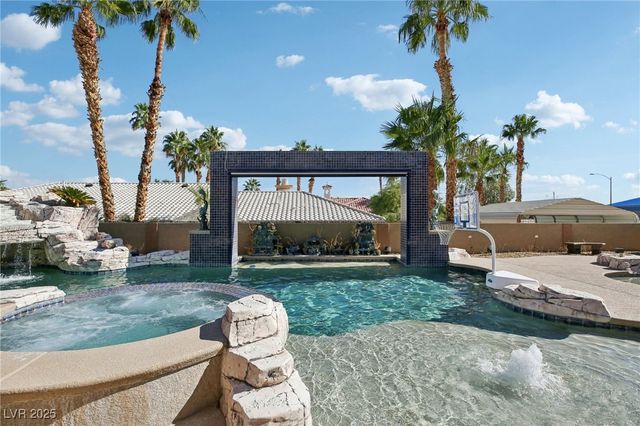 3622 Mooncrest Circle, Las Vegas, NV 89129