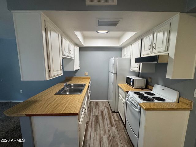 461 W HOLMES Avenue 228, Mesa, AZ 85210