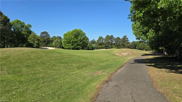 114 Sarazen CT, Newport News, VA 23602