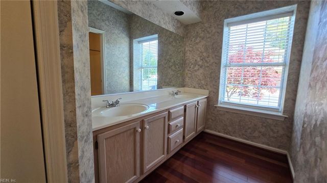 114 Sarazen CT, Newport News, VA 23602