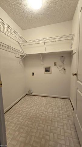 114 Sarazen CT, Newport News, VA 23602