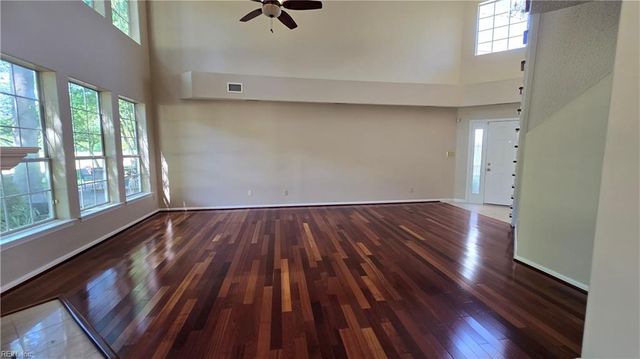 114 Sarazen CT, Newport News, VA 23602