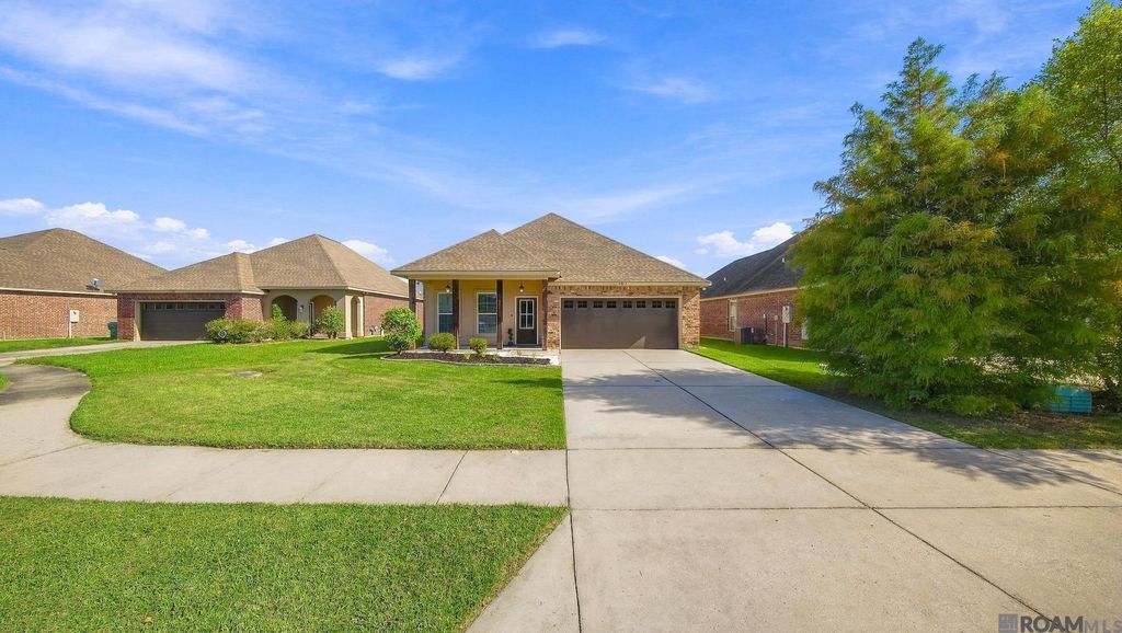 4382 Olivia Drive, Addis, LA 70710
