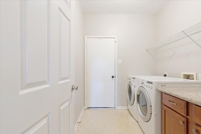 1202 Collier Point Lane, Fresno, TX 77545