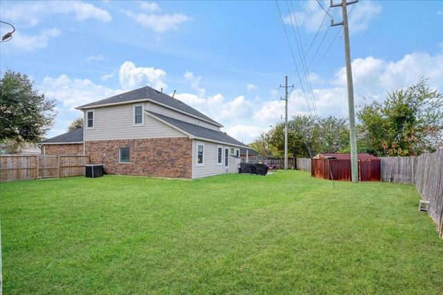 1202 Collier Point Lane, Fresno, TX 77545