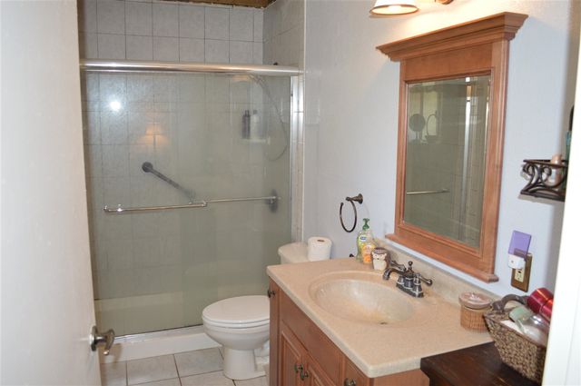 6337 Cerro Sierra, Greeley Hills, CA 95311