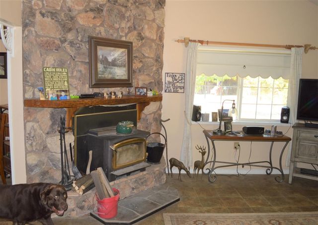 6337 Cerro Sierra, Greeley Hills, CA 95311