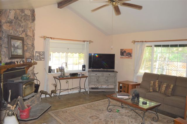 6337 Cerro Sierra, Greeley Hills, CA 95311