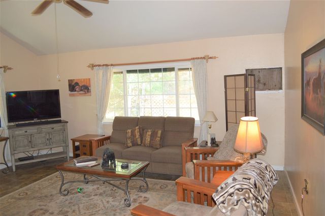 6337 Cerro Sierra, Greeley Hills, CA 95311