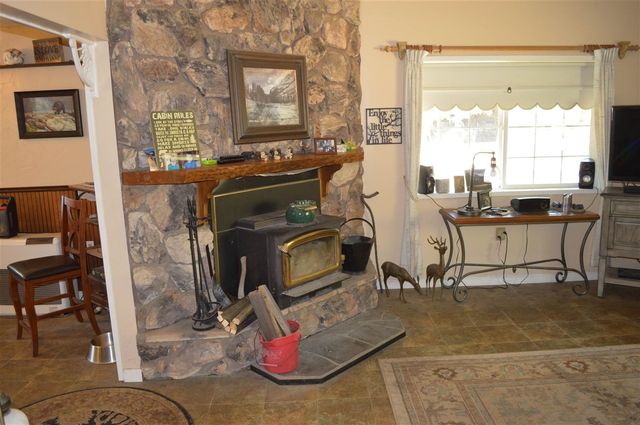 6337 Cerro Sierra, Greeley Hills, CA 95311