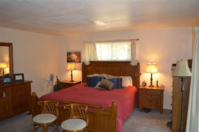 6337 Cerro Sierra, Greeley Hills, CA 95311