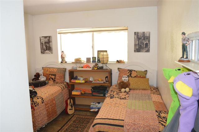 6337 Cerro Sierra, Greeley Hills, CA 95311