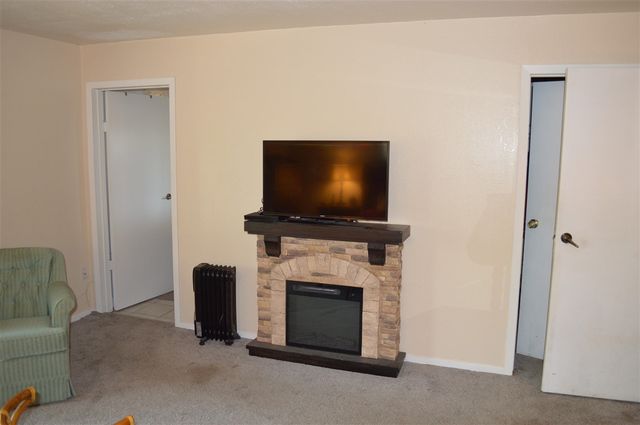 6337 Cerro Sierra, Greeley Hills, CA 95311