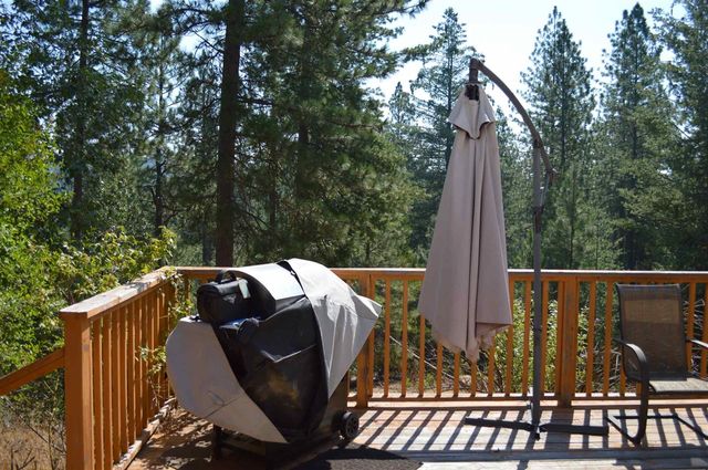 6337 Cerro Sierra, Greeley Hills, CA 95311