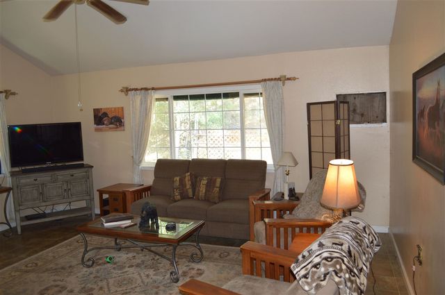 6337 Cerro Sierra, Greeley Hills, CA 95311