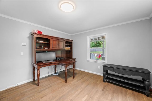 381 Linebrook Rd, Ipswich, MA 01938