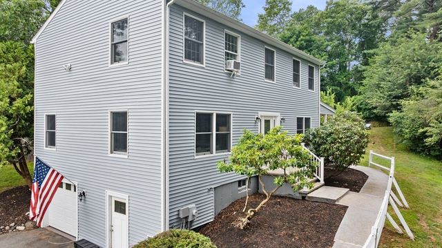 381 Linebrook Rd, Ipswich, MA 01938