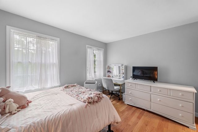 381 Linebrook Rd, Ipswich, MA 01938