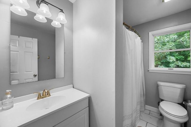381 Linebrook Rd, Ipswich, MA 01938