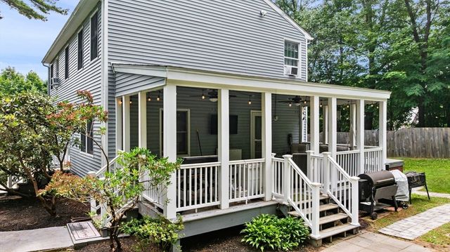 381 Linebrook Rd, Ipswich, MA 01938