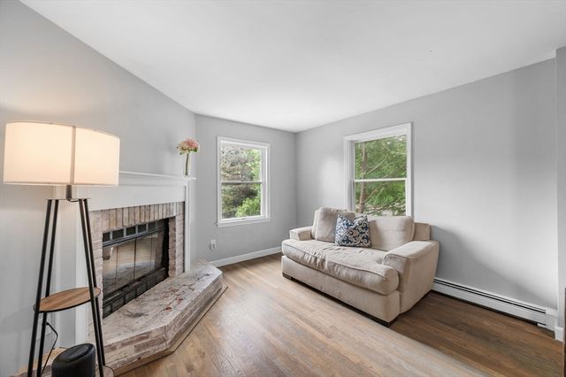 381 Linebrook Rd, Ipswich, MA 01938