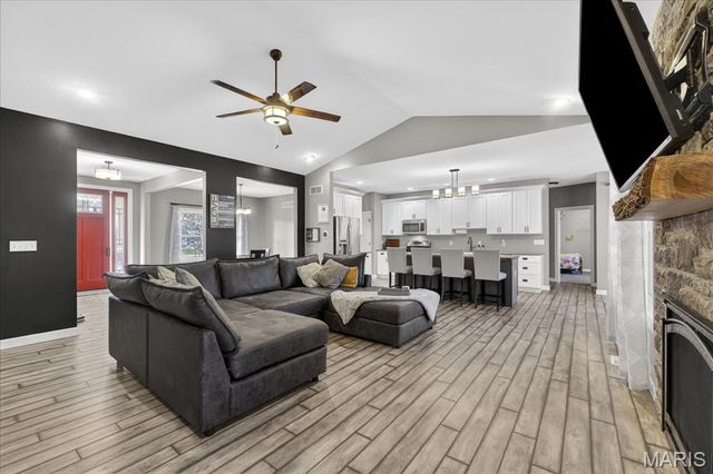 60 S Creek Drive, Moscow Mills, MO 63362