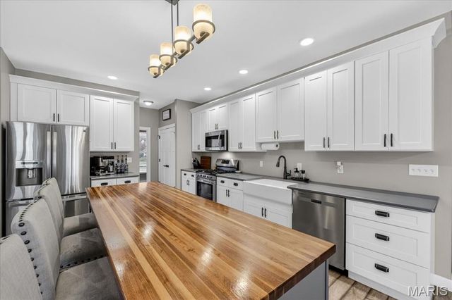 60 S Creek Drive, Moscow Mills, MO 63362