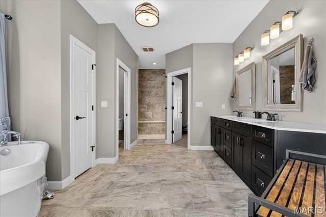 60 S Creek Drive, Moscow Mills, MO 63362