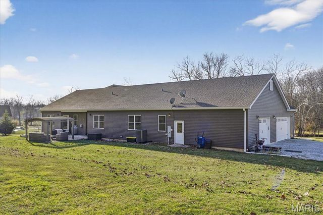 60 S Creek Drive, Moscow Mills, MO 63362