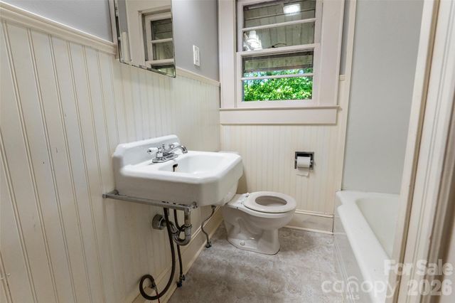 412 Eastside Drive, Statesville, NC 28625