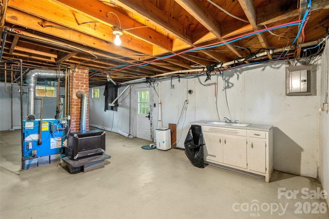 412 Eastside Drive, Statesville, NC 28625