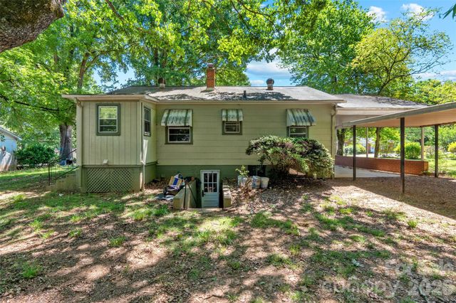 412 Eastside Drive, Statesville, NC 28625