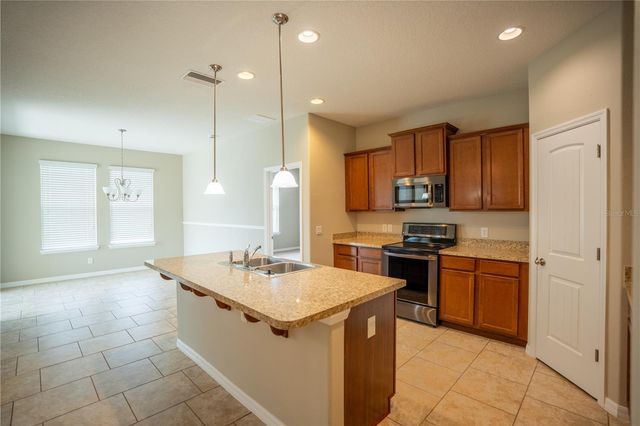 1860 SKYVIEW DRIVE, Auburndale, FL 33823