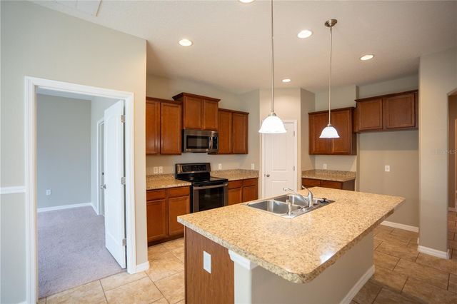 1860 SKYVIEW DRIVE, Auburndale, FL 33823