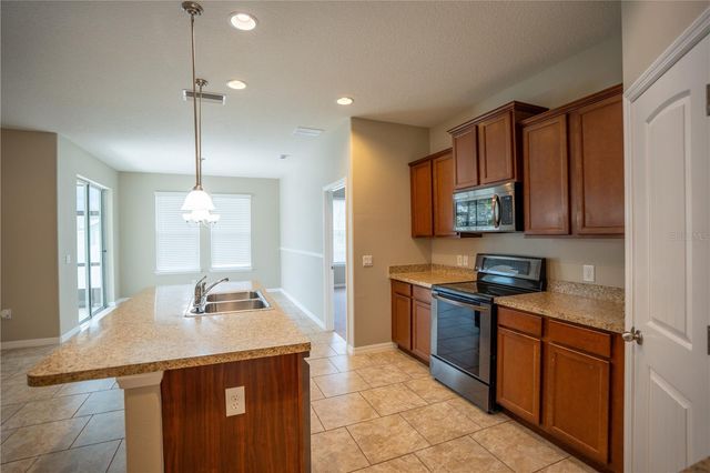 1860 SKYVIEW DRIVE, Auburndale, FL 33823