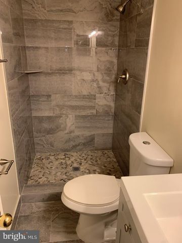 7810 LAKE PLEASANT DR, Springfield, VA 22153