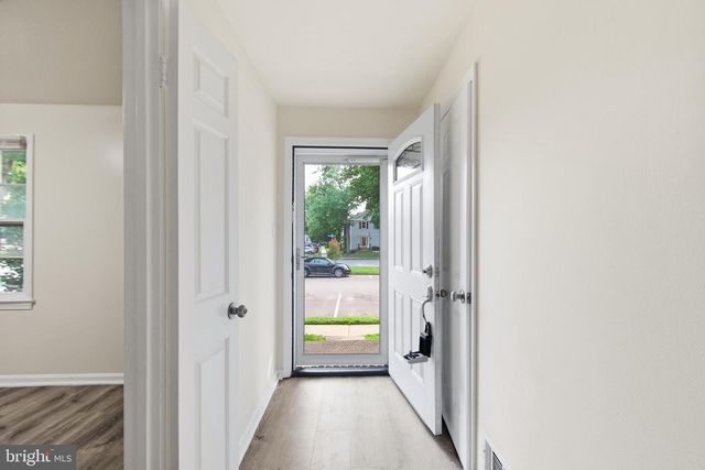 7810 LAKE PLEASANT DR, Springfield, VA 22153