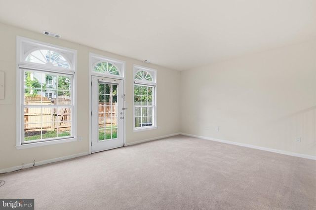 7810 LAKE PLEASANT DR, Springfield, VA 22153