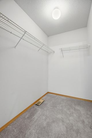 1202 41st Avenue N, Fargo, ND 58102