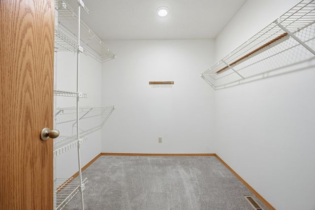 1202 41st Avenue N, Fargo, ND 58102